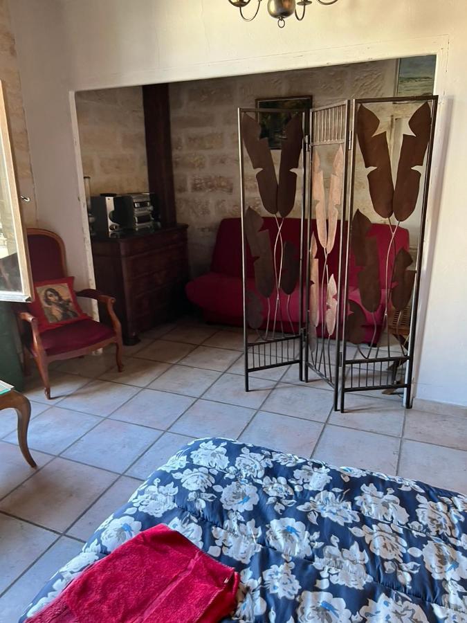 La maison sur la place Aigues-Mortes Extérieur photo